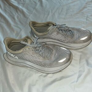 Neutral Hoka Kawana, Women’s size 8